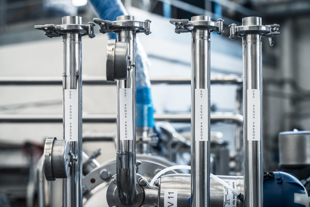 Componenti in acciaio inox AISI 316 utilizzati in un impianto alimentare