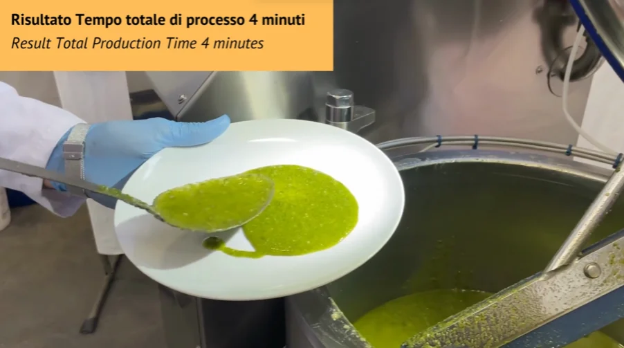 Pesto di basilico con il cuocitore industriale Pro Cut Easy